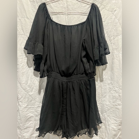 Endless Rose off the shoulder half sleeve black romper sz:medium - Picture 3 of 11